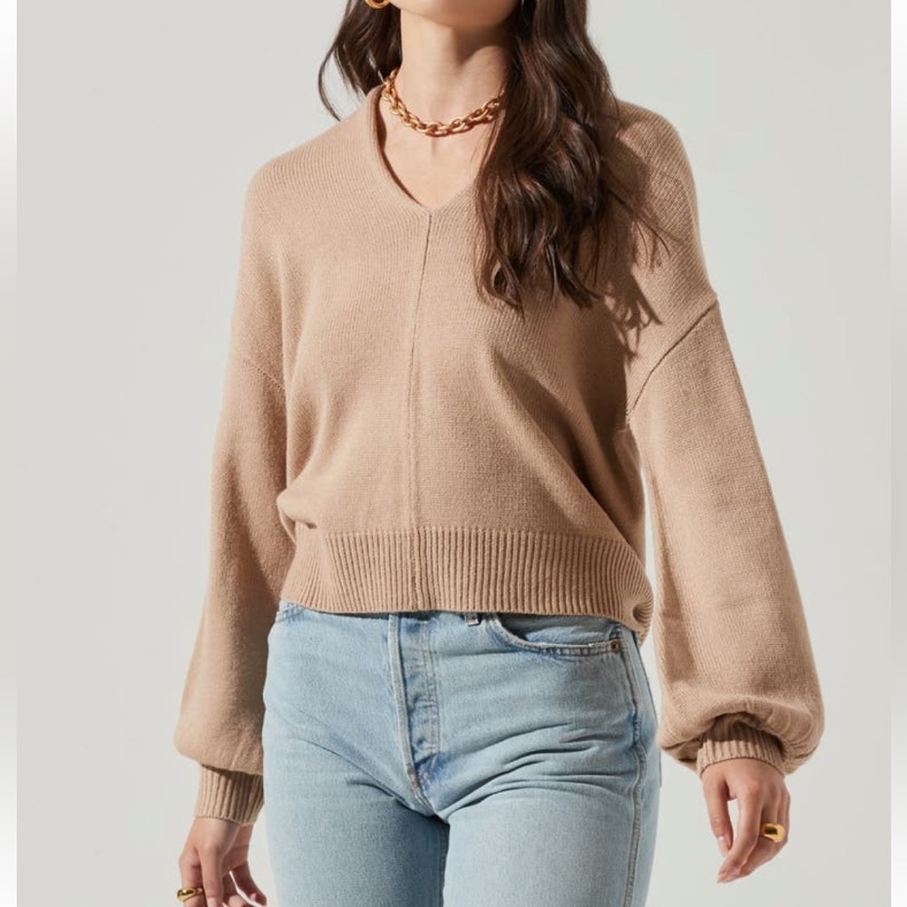 ASTR the label back cut out sweater